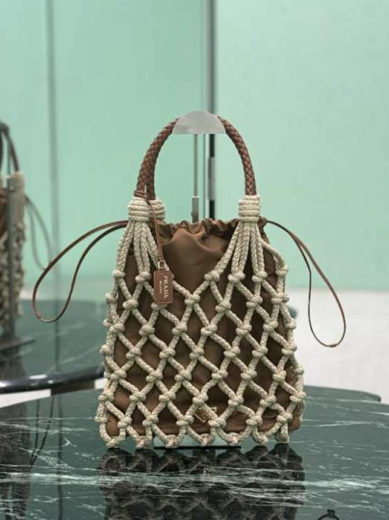 Picture of Prada Handbags _SKUfw210844284fw